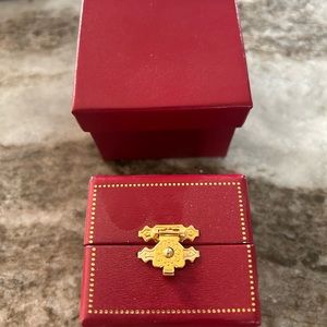 High end jewelry ring gift box. High end jewelry designer in Los Angeles.